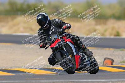 media/Oct-03-2022-Moto Forza (Mon) [[5f077a3730]]/Intermediate Group/Session 3 (Turn 3)/